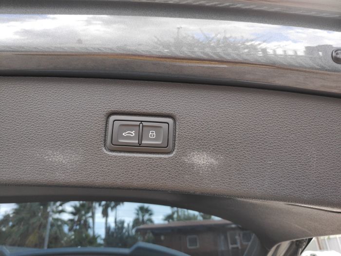 Audi-Q7 Audi-Q7