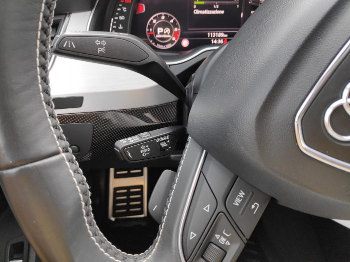 Audi-Q7 Audi-Q7