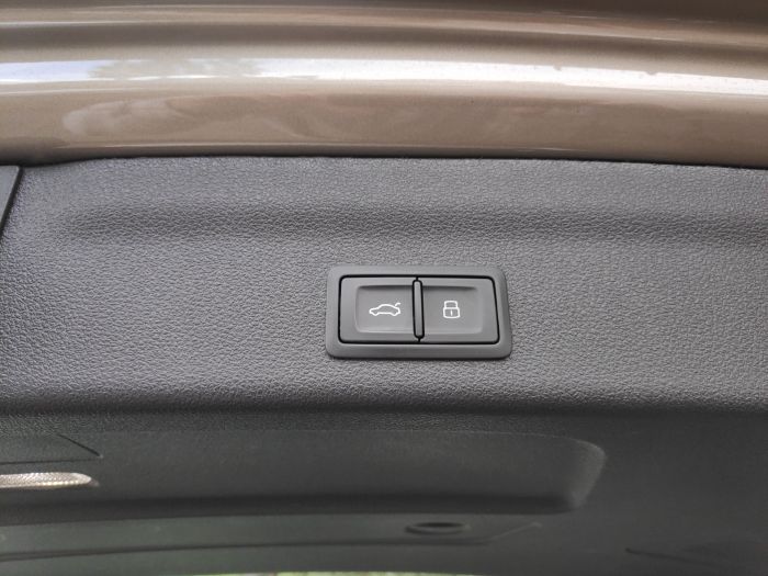 Audi-A6 Audi-A6